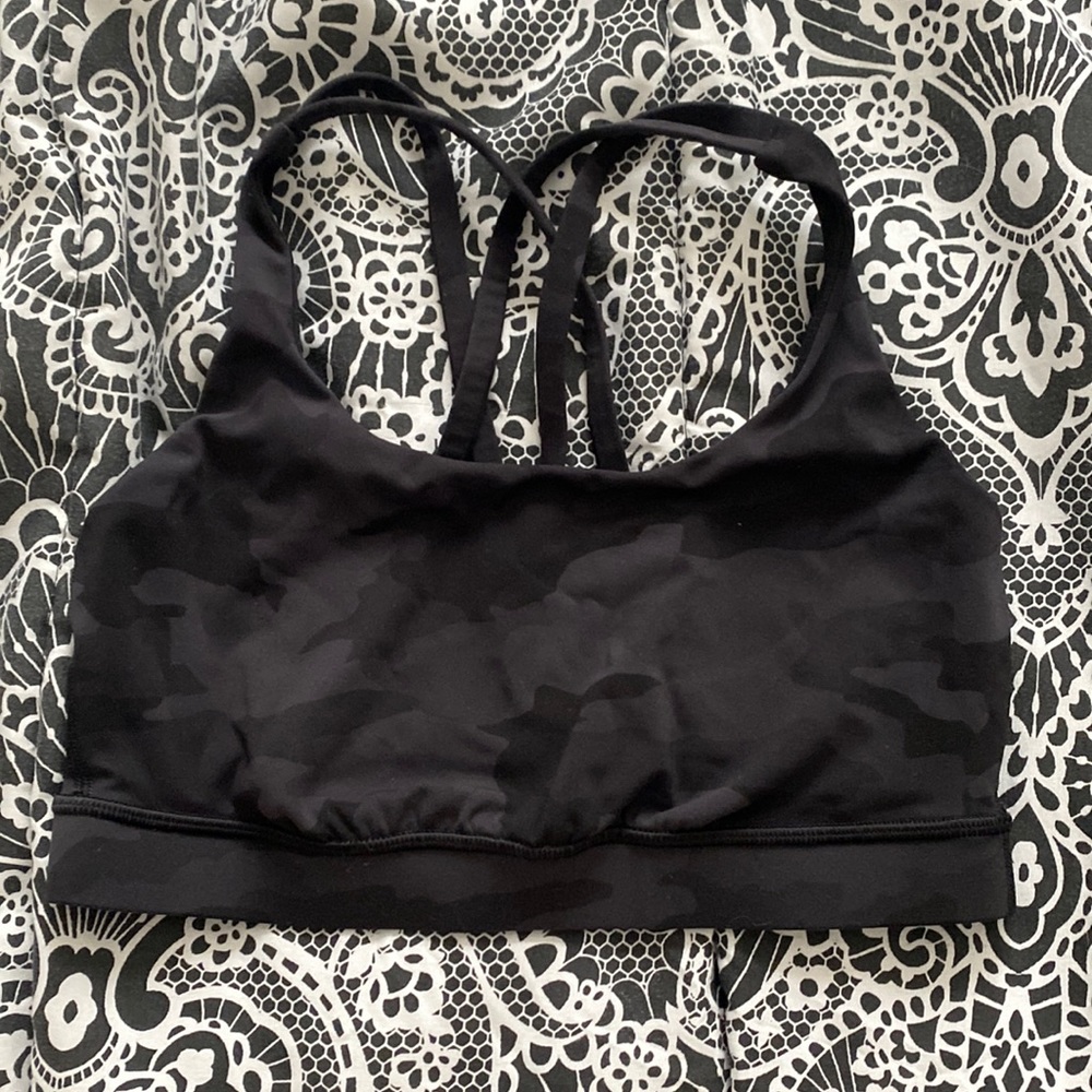 Lulu lemon sports bra size 4